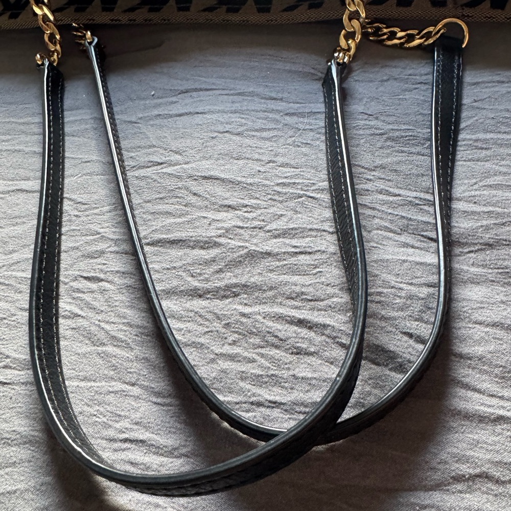 Michael Kors Signature Black and Tan Tote - Picture 7 of 16